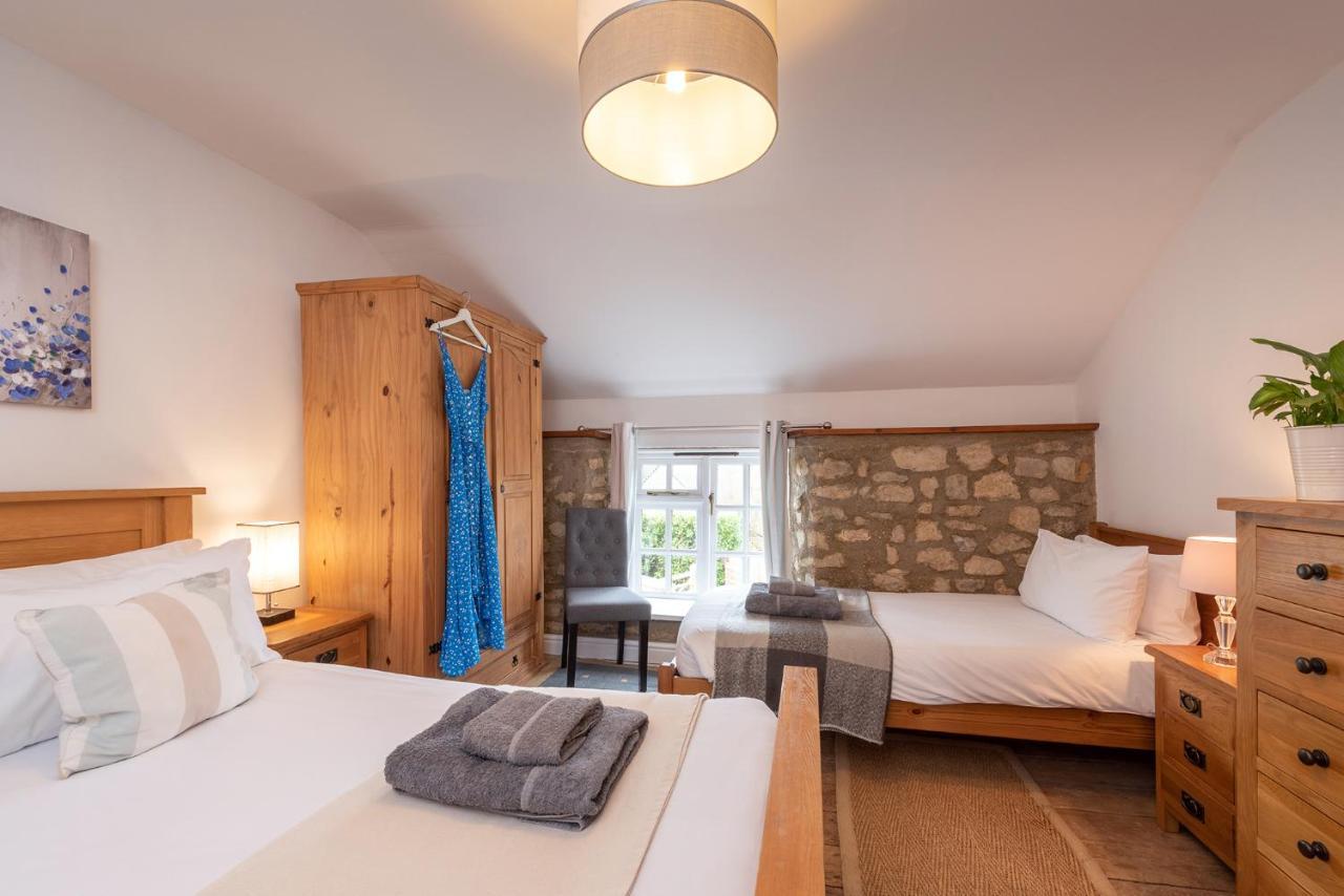 Somerset Country Escape - The Old Mill & The Granary